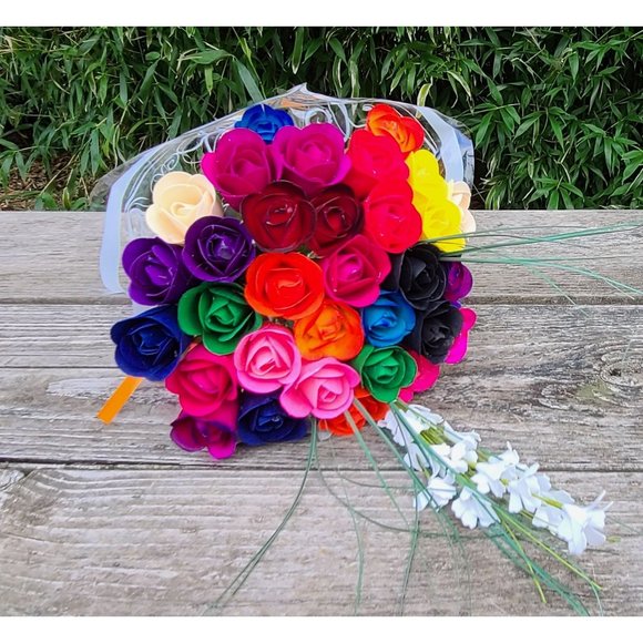 32 Assorted Half Open Bud Wooden Rose Bouquet. The Original Wooden Rose - Picture 5 of 9